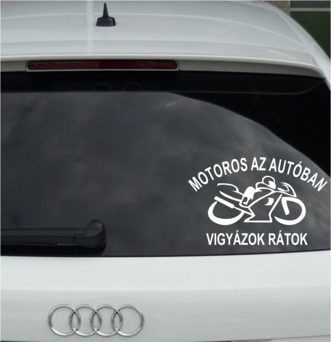 Motoros az autóban Autómatrica