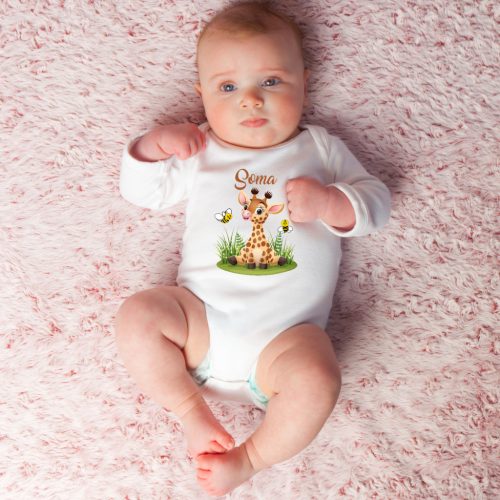 Zsiráfos névre szóló baba body 100 % pamutból – bájos mintával